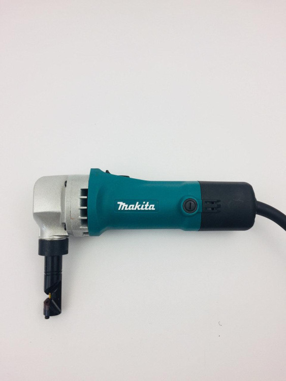 Ножиці по металу висічні Makita JN1601, ножиці для металу, металорізальні ножиці