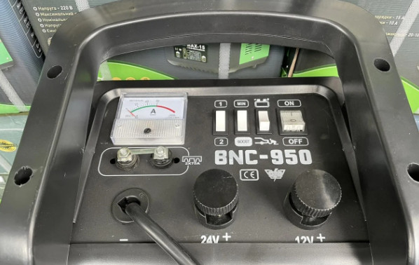 Пуско-зарядний пристрій BNC-950 Flinke